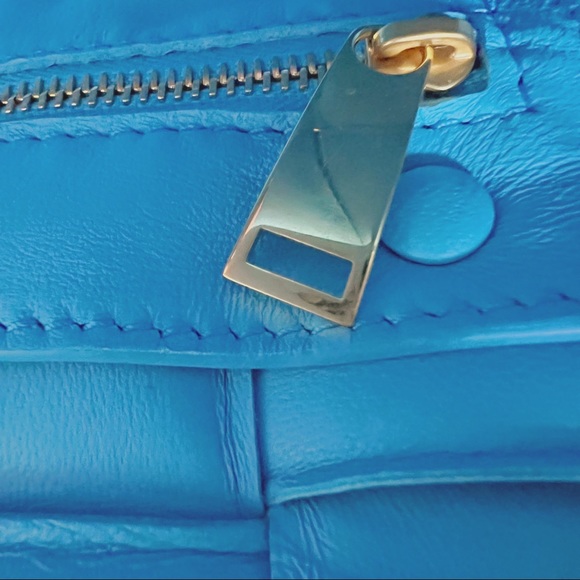 Bottega Veneta padded chain cassette- Like New - Picture 8 of 12